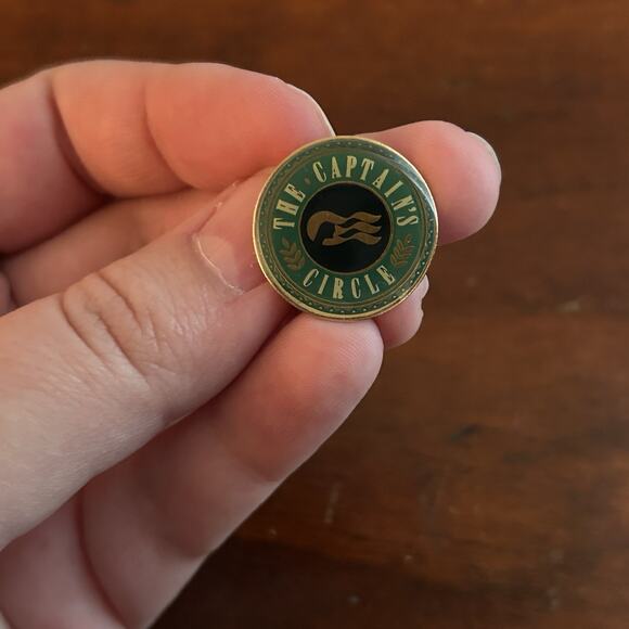 Princess Cruise Lines The Captain's Circle Captain Lapel Pin - Picture 2 of 3
